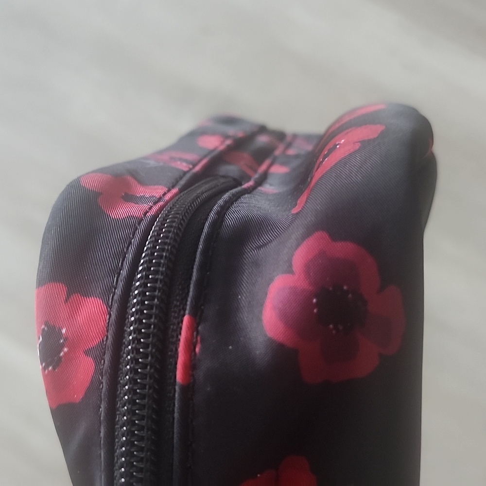 Kate Spade New York "Wilson Road Poppy" Collection - Picture 9 of 12